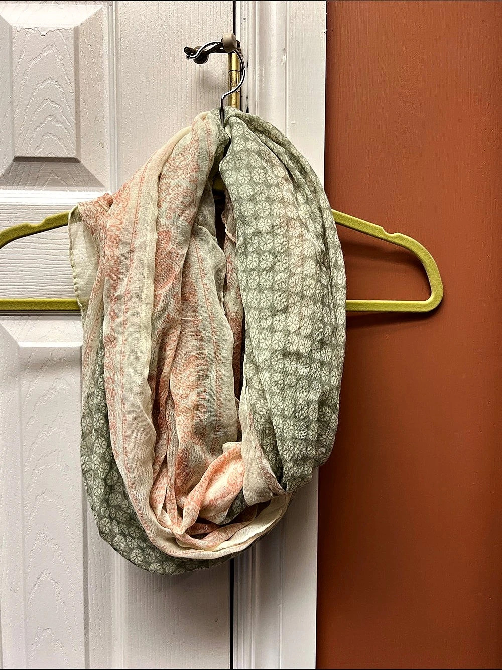 Floral Scarf in Green & Pink Like New